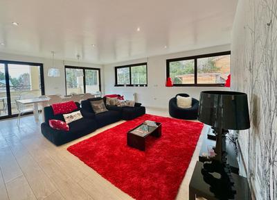 Appartement - 165 m² - 5 pièces