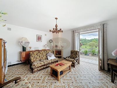 Maison - 200 m² - 9 pièces