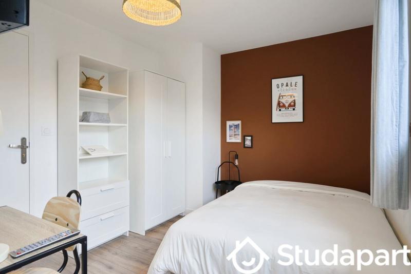 Chambre - 11 m² - 1 pièce
