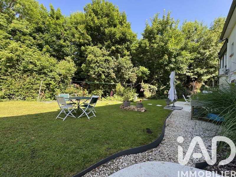 Maison - 245 m² - 9 pièces