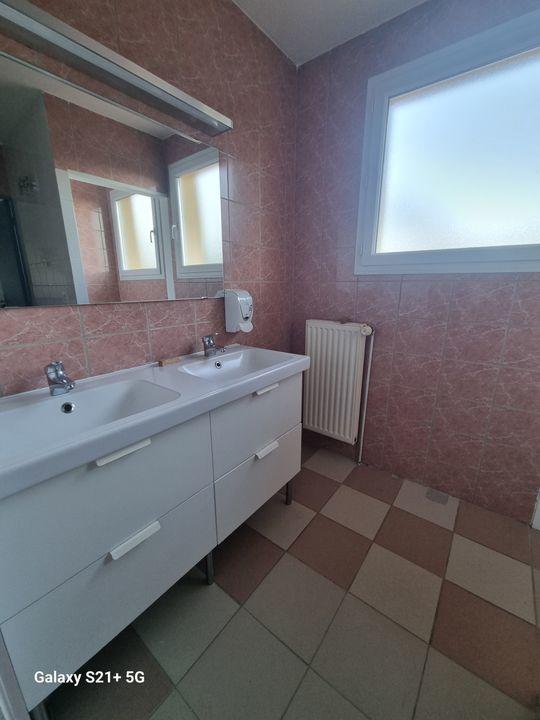 Maison ancienne - 350 m² - 16 pièces