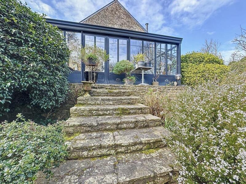 Propriété - 250 m² - 10 pièces