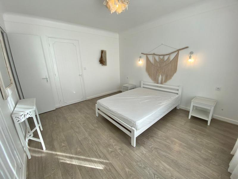 Maison - 220 m² - 7 pièces