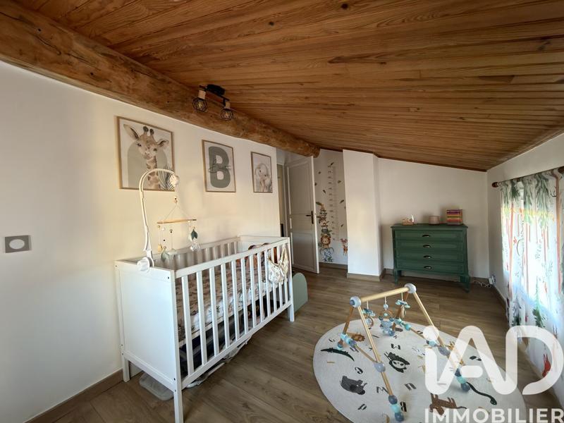 Maison - 223 m² - 8 pièces