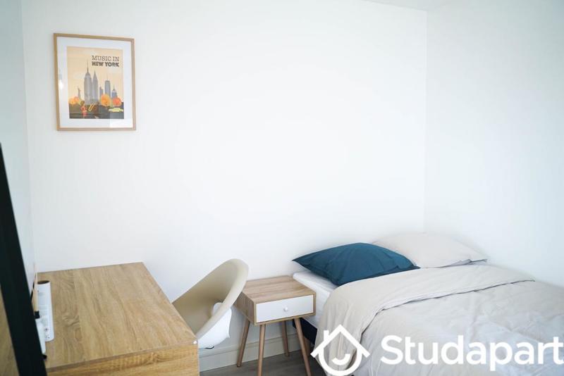 Chambre - 10 m² - 1 pièce