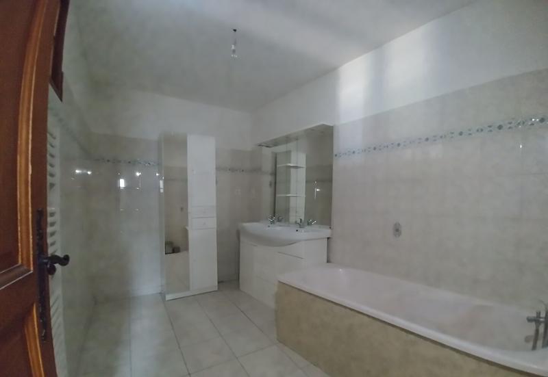 Immeuble - 9 pièces