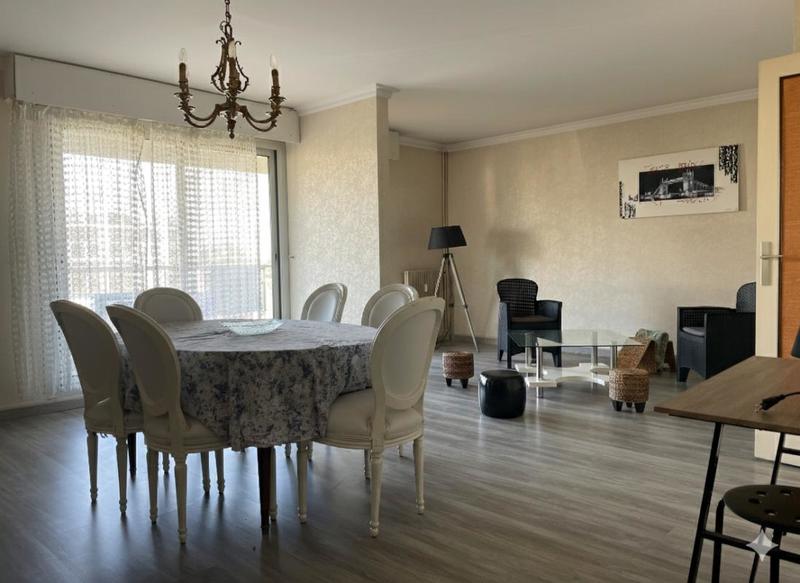 Appartement - 100 m² - 5 pièces