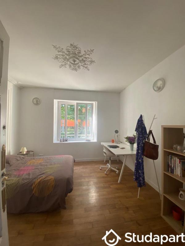 Chambre - 11 m² - 1 pièce