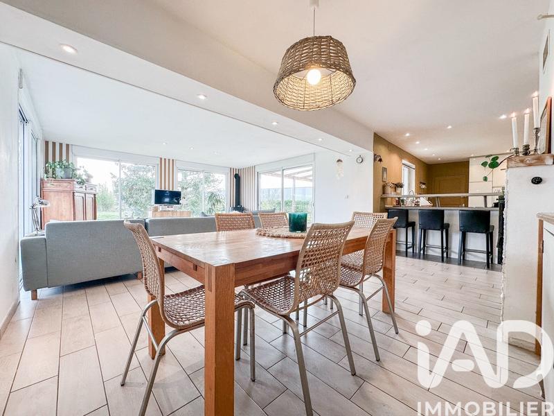 Maison - 140 m² - 5 pièces