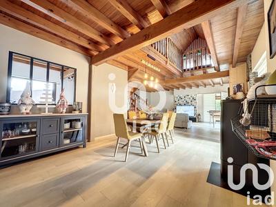 Maison - 300 m² - 8 pièces