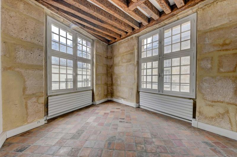 Maison - 573 m² - 6 pièces