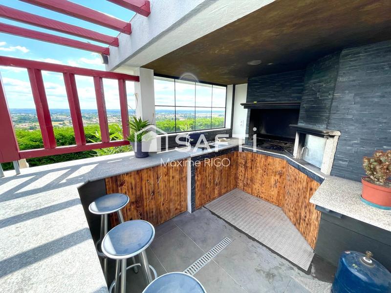 Maison - 193 m² - 7 pièces