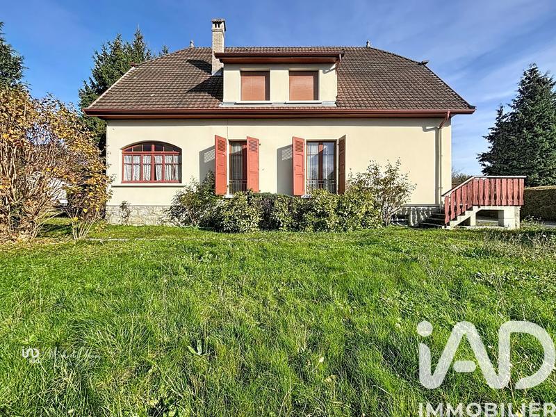 Maison - 205 m² - 10 pièces