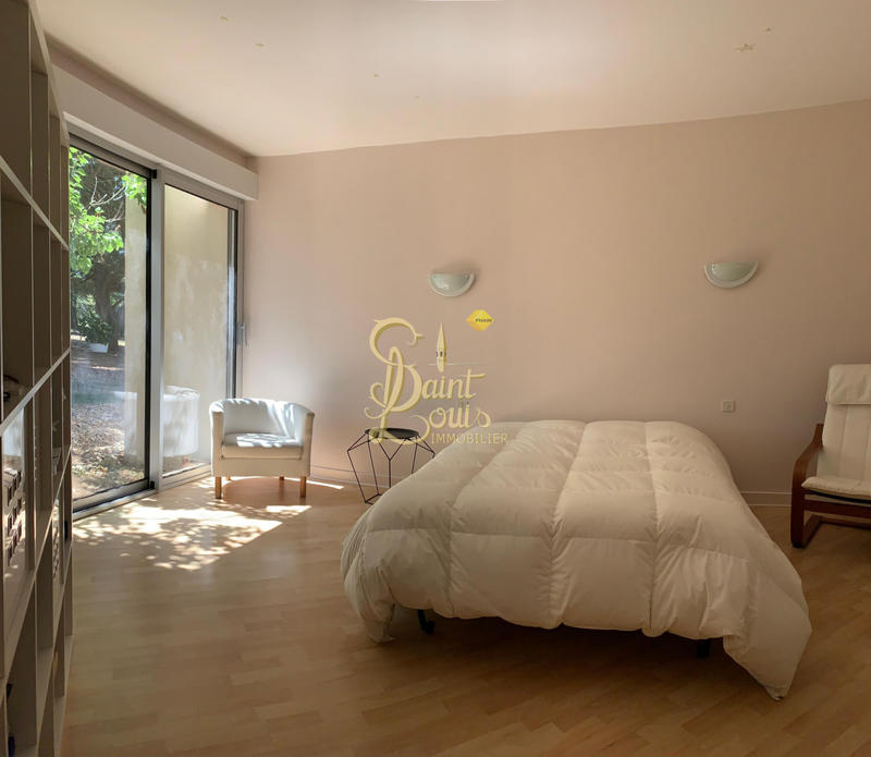 Maison - 180 m² - 7 pièces