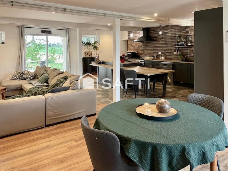 Maison - 349 m² - 10 pièces