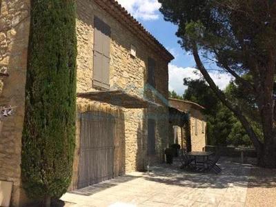 Villa - 180 m² - 8 pièces