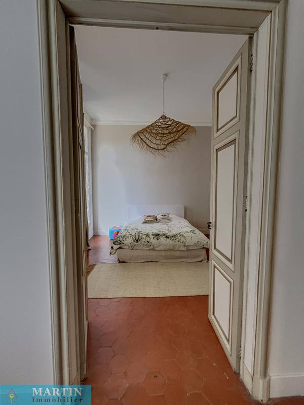 Maison - 250 m² - 9 pièces