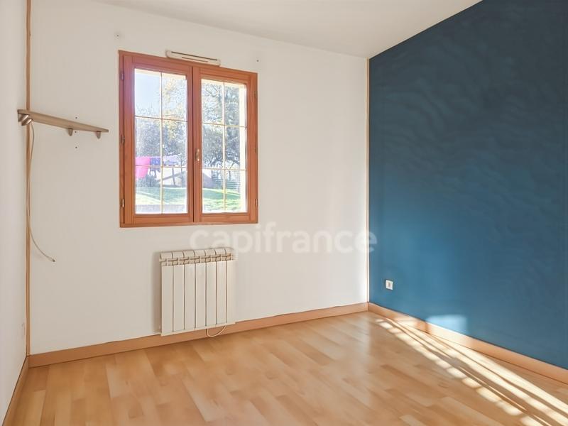 Maison - 140 m² - 8 pièces