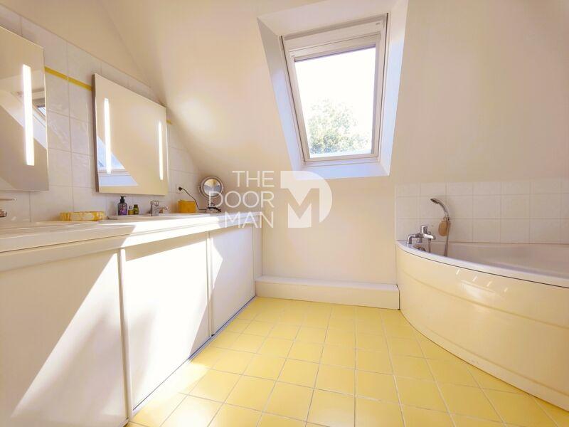 Maison d'architecte - 150 m² - 8 pièces