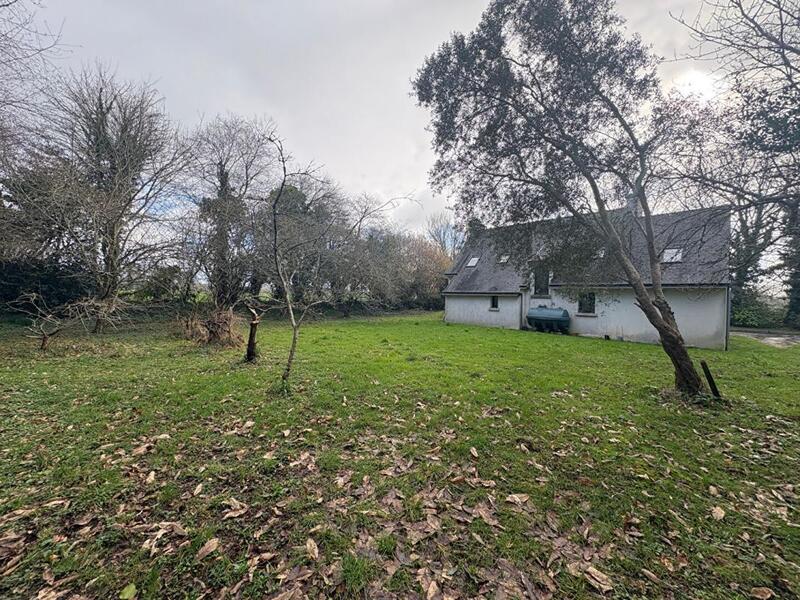 Maison - 140 m² - 8 pièces