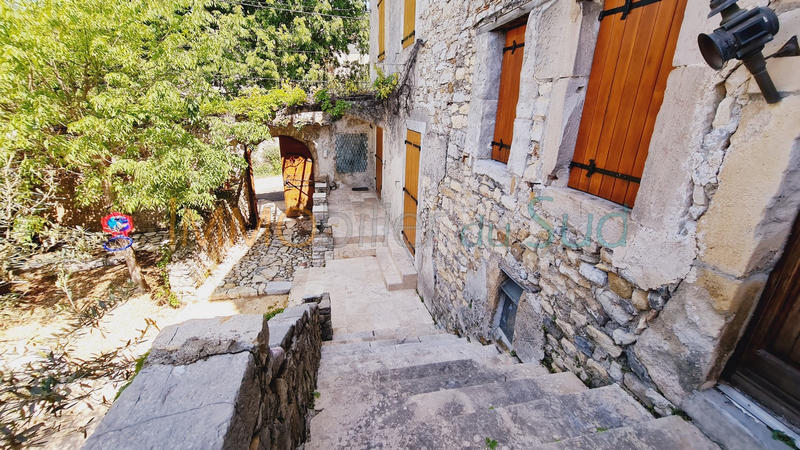 Maison de village - 157 m² - 11 pièces