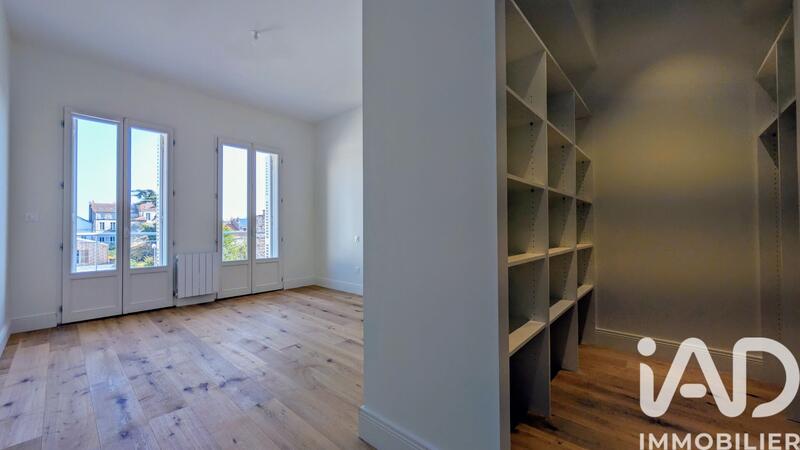 Appartement - 160 m² - 5 pièces