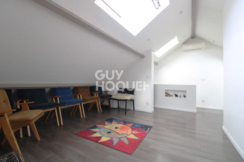 Maison - 200 m² - 7 pièces