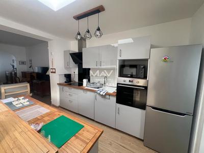 Maison - 99 m² - 3 pièces