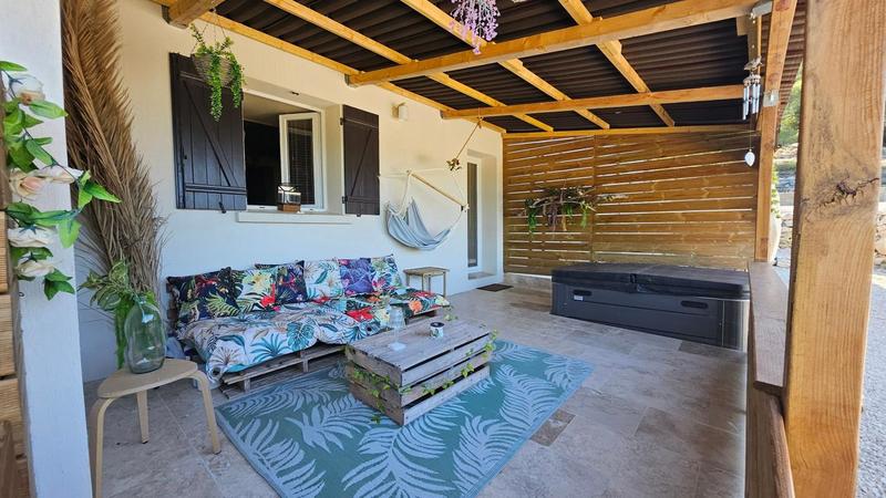 Maison - 170 m² - 5 pièces