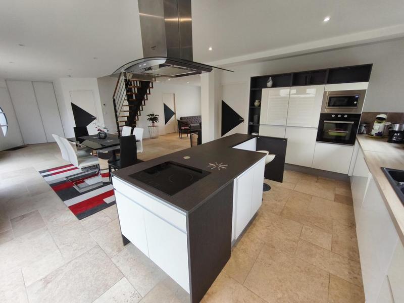 Pavillon - 163 m² - 5 pièces