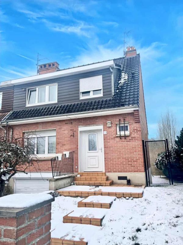 Maison - 85 m² - 4 pièces