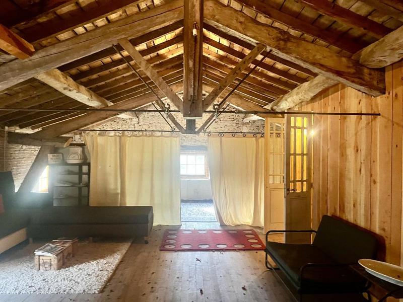 Propriété - 570 m² - 20 pièces