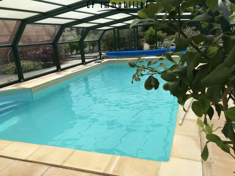 Maison - 250 m² - 8 pièces