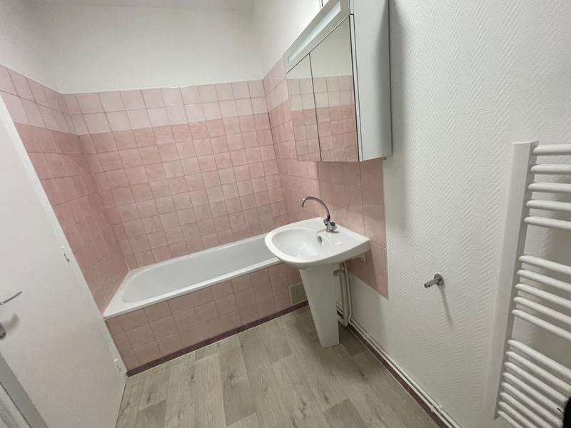 Studio - 28 m² - 1 pièce