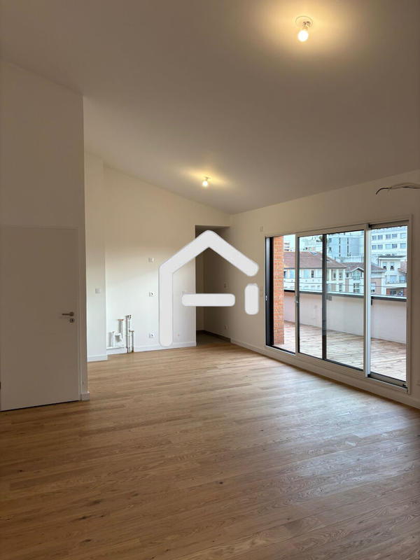 Appartement - 96 m² - 4 pièces