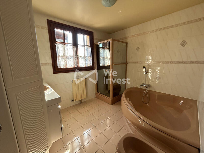 Maison traditionnelle - 160 m² - 6 pièces