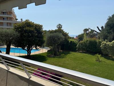 Appartement - 105 m² - 4 pièces