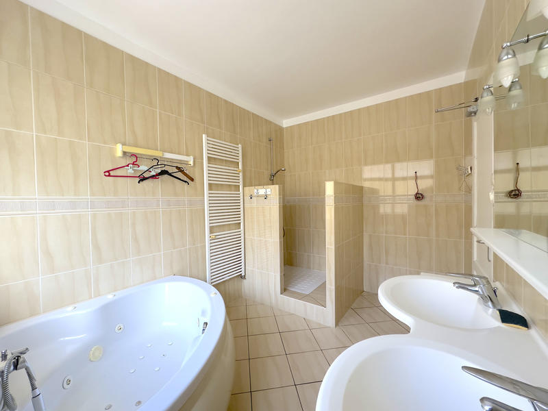 Maison - 160 m² - 6 pièces