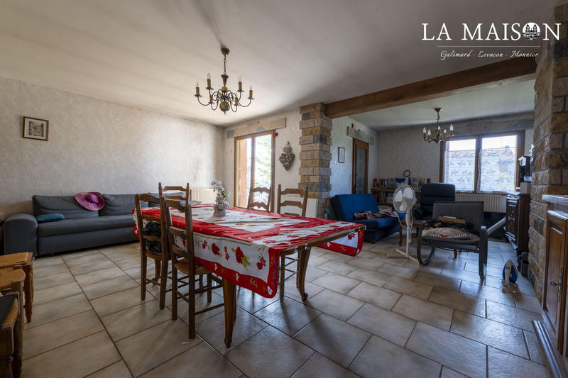 Maison - 170 m² - 7 pièces