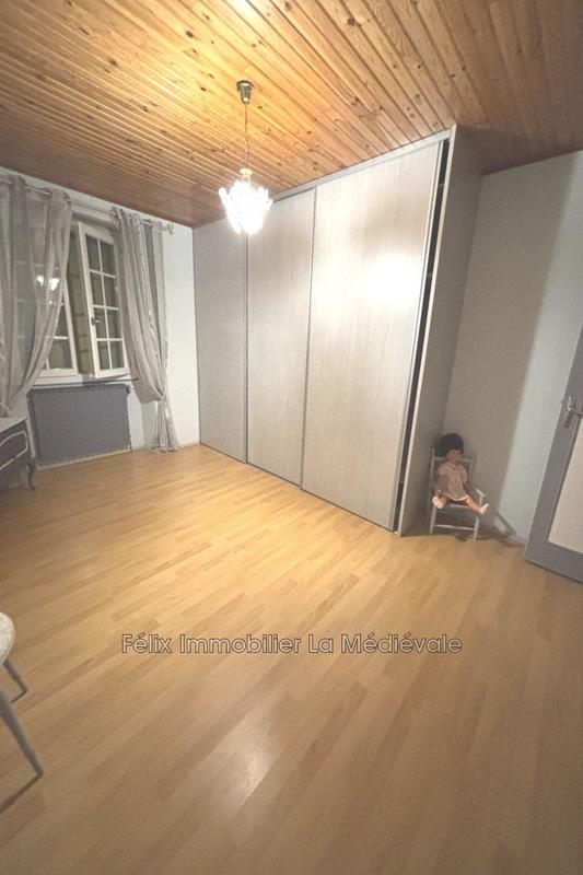 Maison - 193 m² - 7 pièces