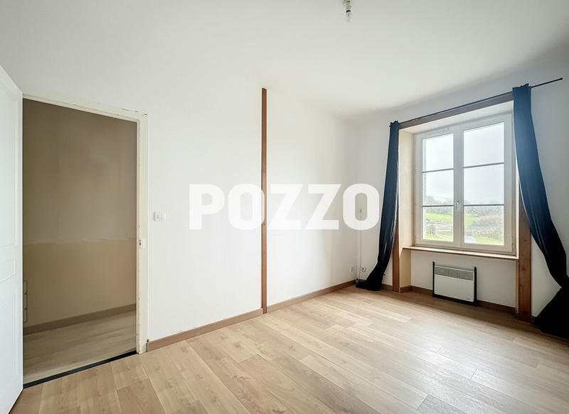 Maison - 224 m² - 6 pièces