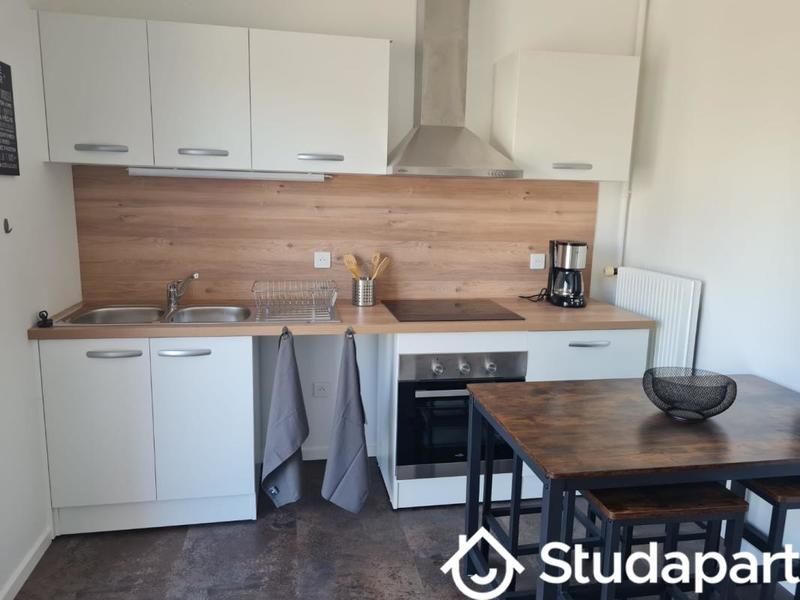 Chambre - 12 m² - 1 pièce