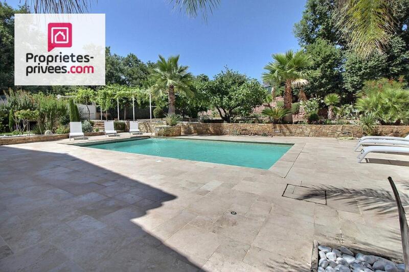 Villa - 640 m² - 13 pièces