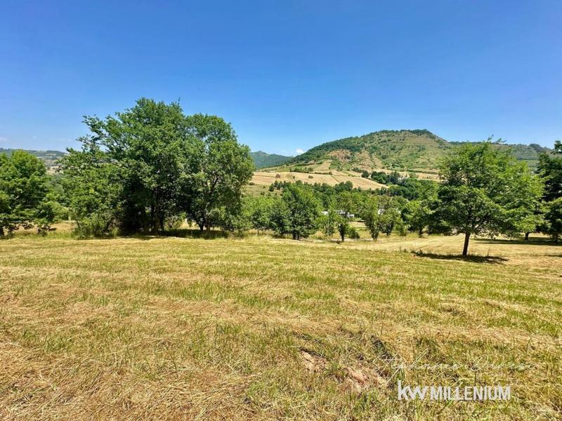 Terrain constructible - 822 m²