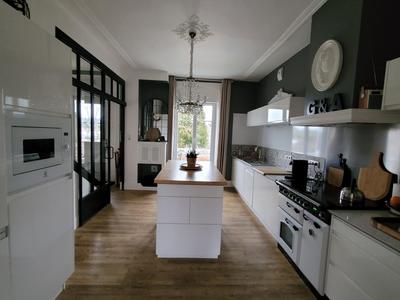 Maison - 150 m² - 8 pièces