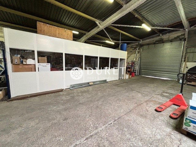 Local d'activités - 1 126 m²