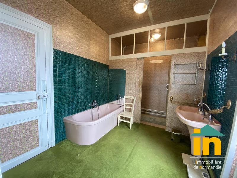 Maison - 227 m² - 10 pièces