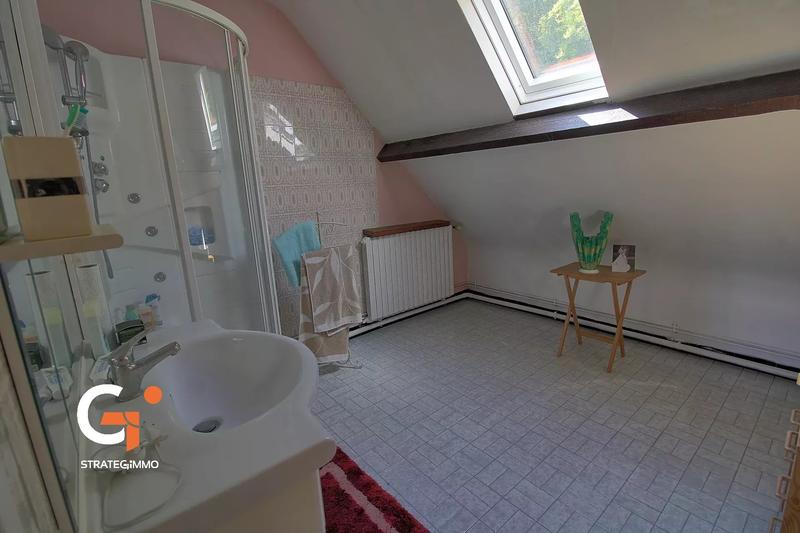 Maison - 235 m² - 8 pièces