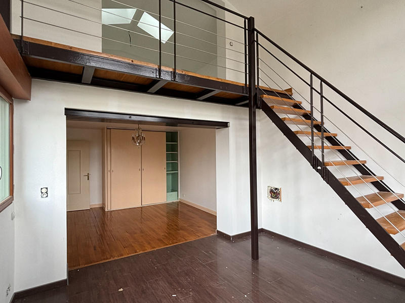 Maison - 204 m² - 8 pièces