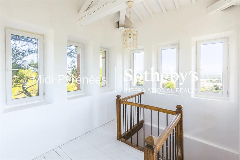 Maison de maîtres - 430 m² - 8 pièces